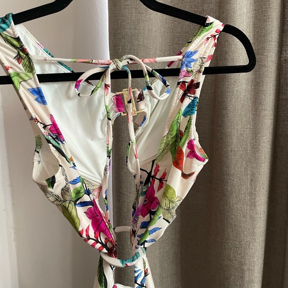 New with tags Patbo Zamia sleeveless cut out beach dress - Picture 7 of 14